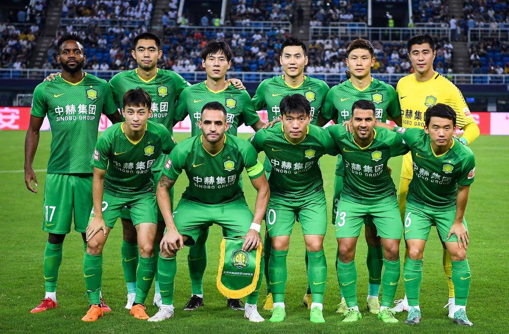 关键时刻费耶诺德再遭质疑——亚冠节点到来，更衣室稳定，控场能力受关注